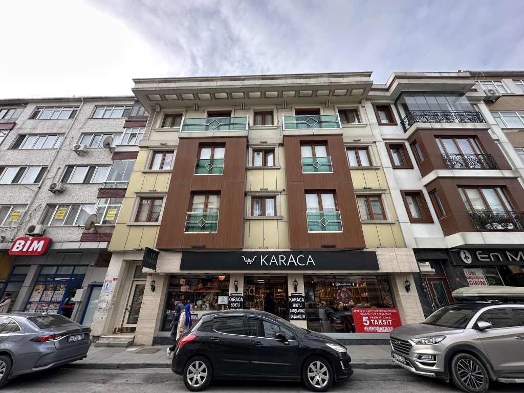 Seyyid Ömer Mahalles, Altımermer Caddes, No: 11 Fatih/İstanbul - 2
